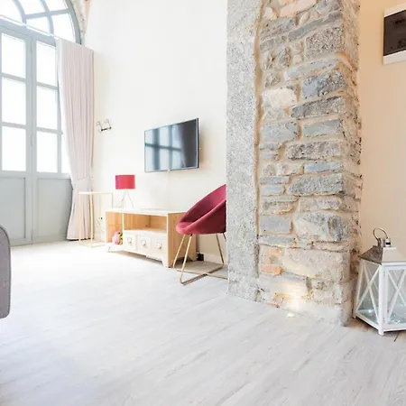 Romantic Escape Centre With Jacuzzi & Parking By Rent Apartment Como