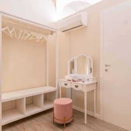 Romantic Escape Centre - Jacuzzi Parking Daire Como